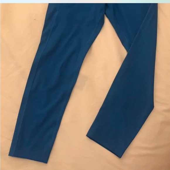 Girlfriend Collective Highrise Compressive Leggings in Lapis - Picture 3 of 4